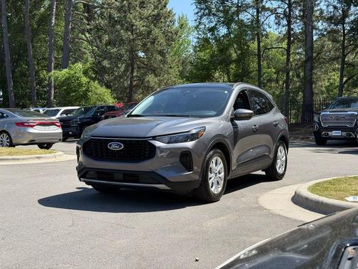 Carbonized Gray Metallic 2023 Ford Escape Active