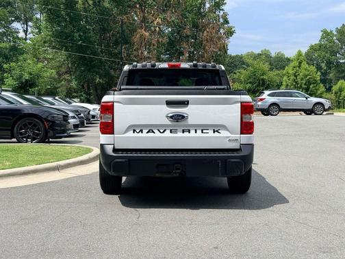 Oxford White 2022 Ford Maverick XL