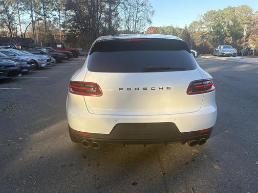 2018 Porsche Macan Base