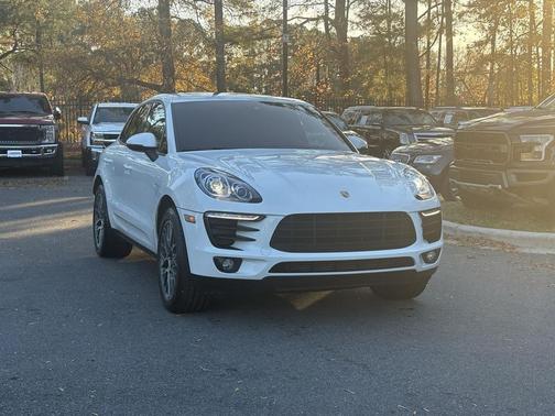 2018 Porsche Macan Base