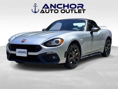 Chiaro Silver Metallic 2019 FIAT 124 Spider Base