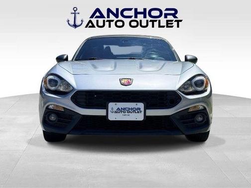 Chiaro Silver Metallic 2019 FIAT 124 Spider Base