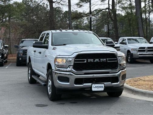 2019 RAM 2500 Tradesman Crew Cab 4x2 6'4' Box