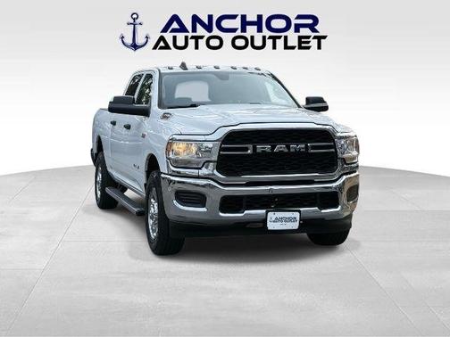 2019 RAM 2500 Tradesman Crew Cab 4x2 6'4' Box