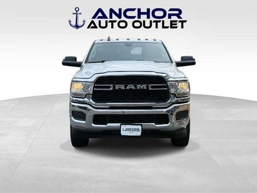 2019 RAM 2500 Tradesman Crew Cab 4x2 6'4' Box