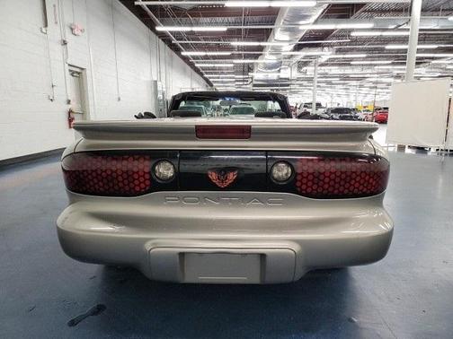Photo 4 of 26 of 2001 Pontiac Firebird Firebird