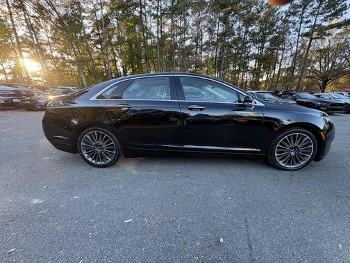 2016 Lincoln MKZ Hybrid Base