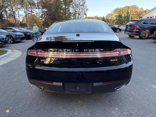 2016 Lincoln MKZ Hybrid Base