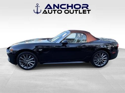 2019 FIAT 124 Spider Base