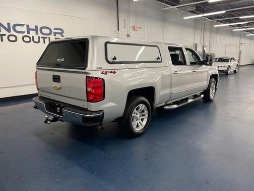 Photo 5 of 29 of 2018 Chevrolet Silverado 1500 LT