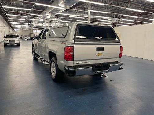 Photo 3 of 29 of 2018 Chevrolet Silverado 1500 LT