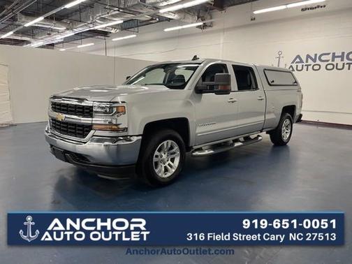 Photo 1 of 29 of 2018 Chevrolet Silverado 1500 LT