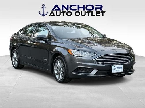 2017 Ford Fusion Hybrid SE