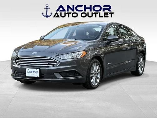 2017 Ford Fusion Hybrid SE