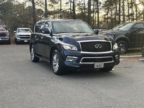 2017 INFINITI QX80 Base