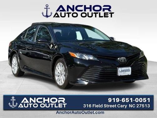 Midnight Black Metallic 2018 Toyota Camry LE