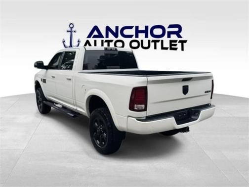 2017 RAM 2500 Laramie Crew Cab 4x4 6'4' Box