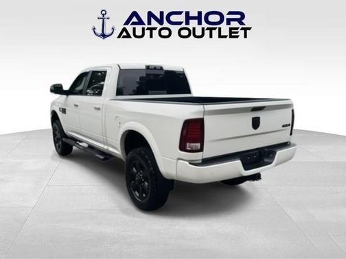 2017 RAM 2500 Laramie Crew Cab 4x4 6'4' Box
