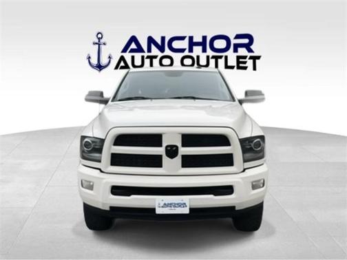 2017 RAM 2500 Laramie Crew Cab 4x4 6'4' Box