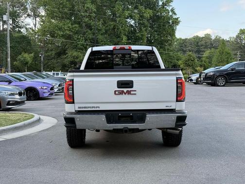 White Frost Tricoat 2017 GMC Sierra 1500 SLT