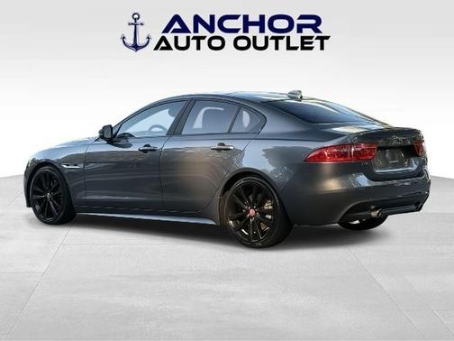 2017 Jaguar XE 35t R-Sport