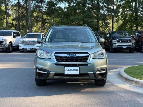 Jasmine Green Metallic 2017 Subaru Forester 2.5i Premium