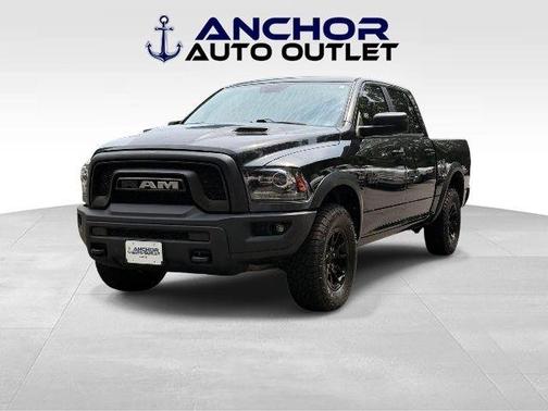 Brilliant Black Crystal Pearlcoat 2017 RAM 1500 Rebel