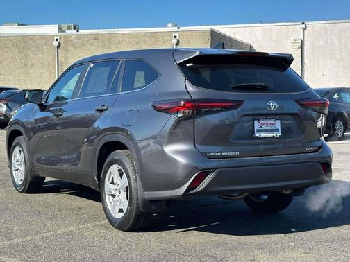 2025 Toyota Highlander LE