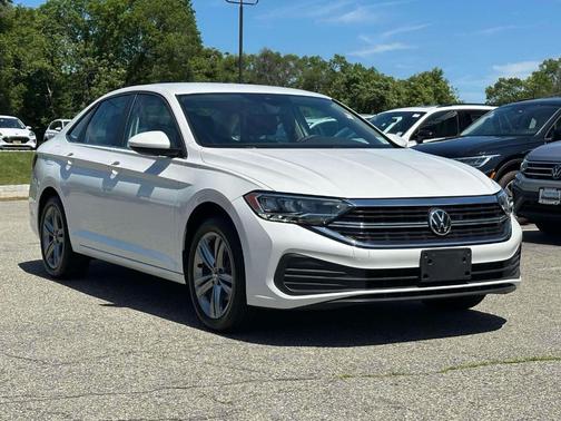 Oryx White Pearl Effect 2022 Volkswagen Jetta 1.5T SE