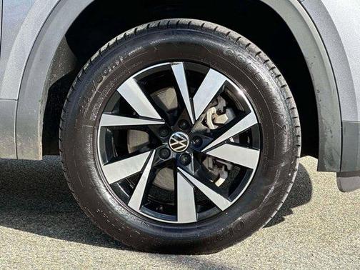 2022 Volkswagen Atlas Cross Sport 2.0T SE