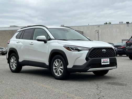 2024 Toyota Corolla Cross LE