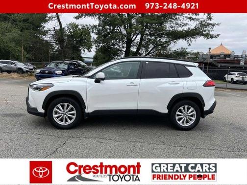 2024 Toyota Corolla Cross LE