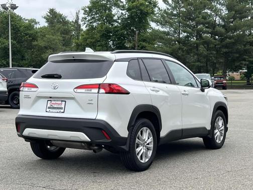 2024 Toyota Corolla Cross LE
