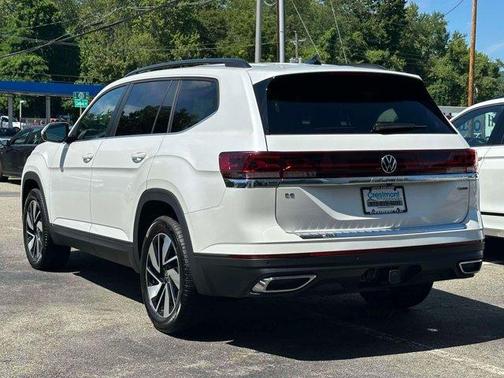 Opal White Pearl 2026 Volkswagen Atlas 2.0T SE W/TECHNOLOGY