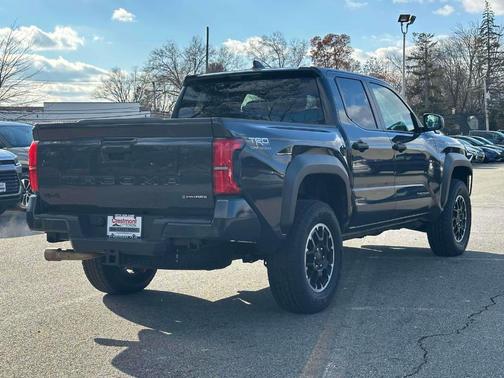 2024 Toyota Tacoma Hybrid TRD
