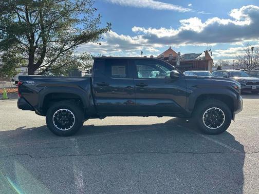 2024 Toyota Tacoma Hybrid TRD