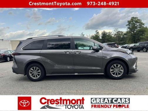 2024 Toyota Sienna XLE