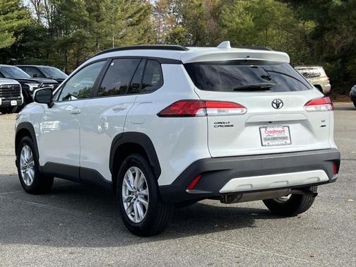 2022 Toyota Corolla Cross LE