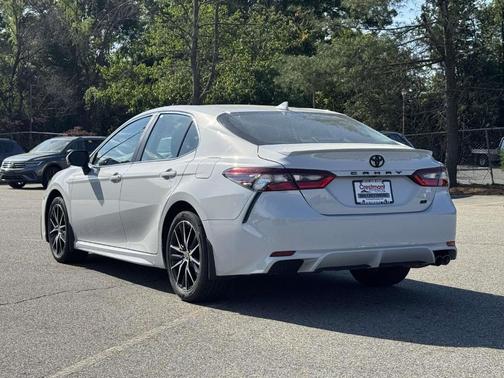 Ice Edge 2024 Toyota Camry SE