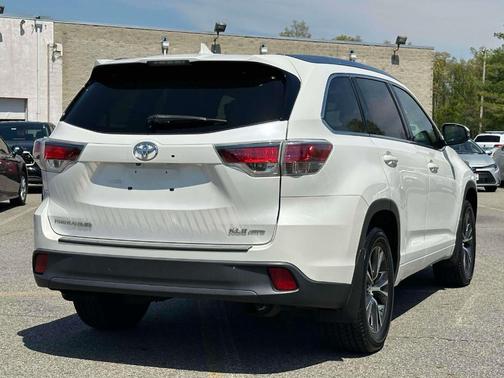 Blizzard Pearl 2016 Toyota Highlander XLE