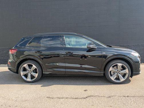 2025 Audi Q4 e-tron Prestige 55 quattro