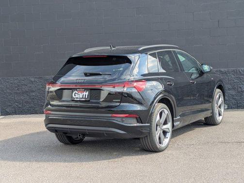 2025 Audi Q4 e-tron Prestige 55 quattro