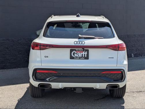 Glacier White Metallic 2026 Audi Q5 Premium Plus TFSI quattro S tronic
