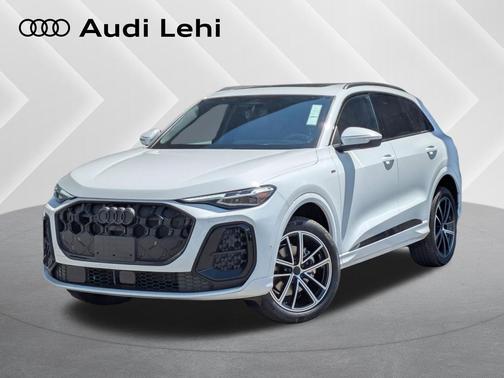 Glacier White Metallic 2026 Audi Q5 Premium Plus TFSI quattro S tronic