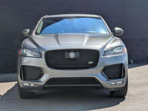 2018 Jaguar F-PACE S