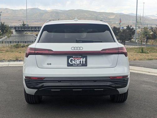 2024 Audi Q8 e-tron Premium Plus