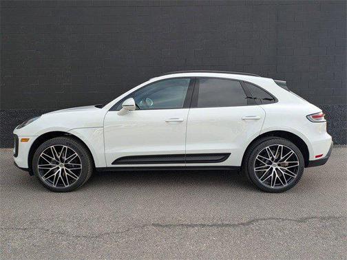 2025 Porsche Macan AWD