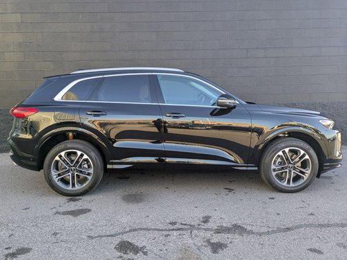 2025 Audi Q5 Premium TFSI quattro S tronic