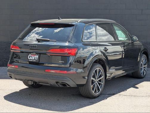 Mythos Black Metallic 2026 Audi Q7 45 Premium Plus