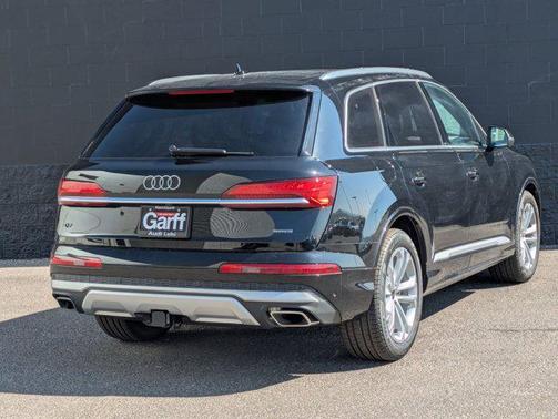 2025 Audi Q7 55 Prestige